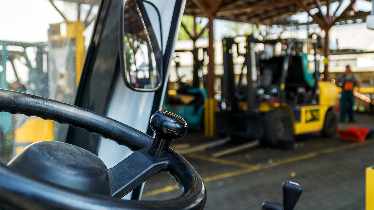 Forklift rental for short or long term